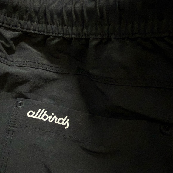 ALLBIRDS Black Natural Run
Shorts - Picture 3 of 5